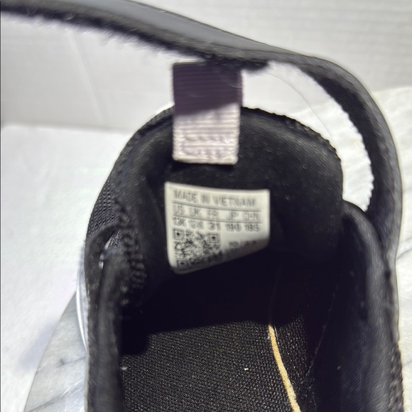 Adidas Black and White Sneakers with Velcro Strap and Cushioned Midsole - Picture 6 of 8